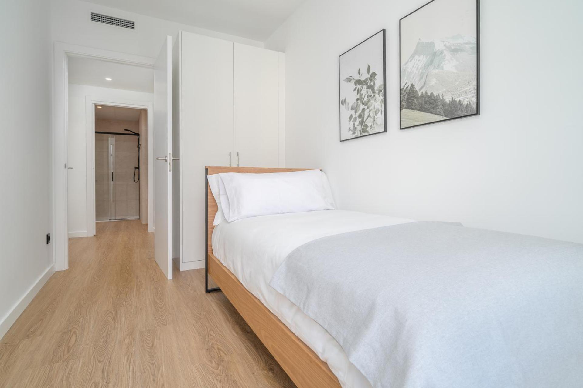 Limehome Barcelona Placa Pirineus L'Hospitalet de Llobregat Exterior photo