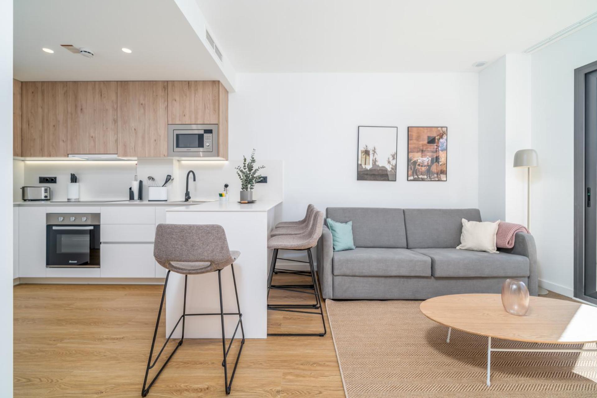 Limehome Barcelona Placa Pirineus L'Hospitalet de Llobregat Exterior photo