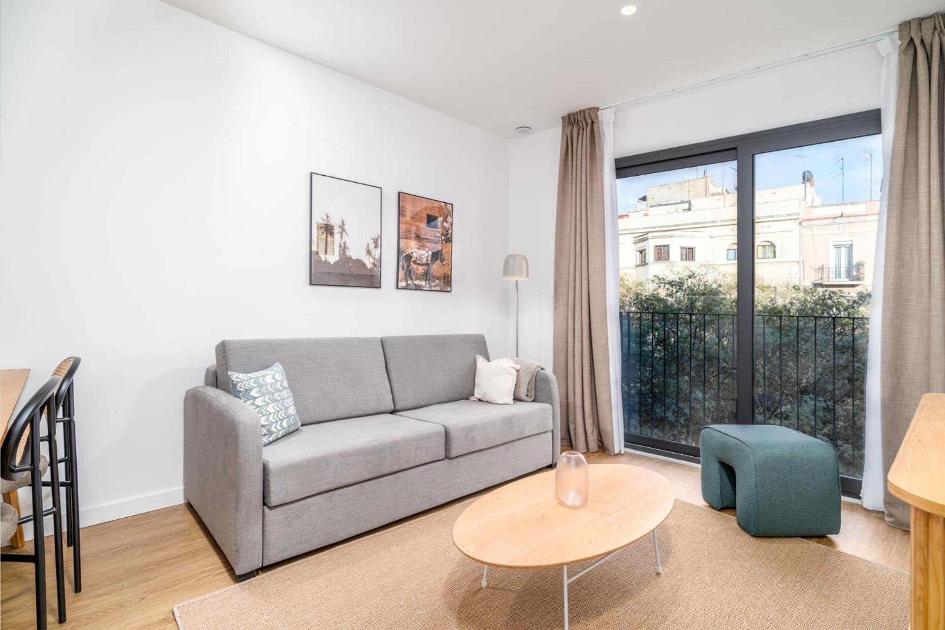 Limehome Barcelona Placa Pirineus L'Hospitalet de Llobregat Exterior photo