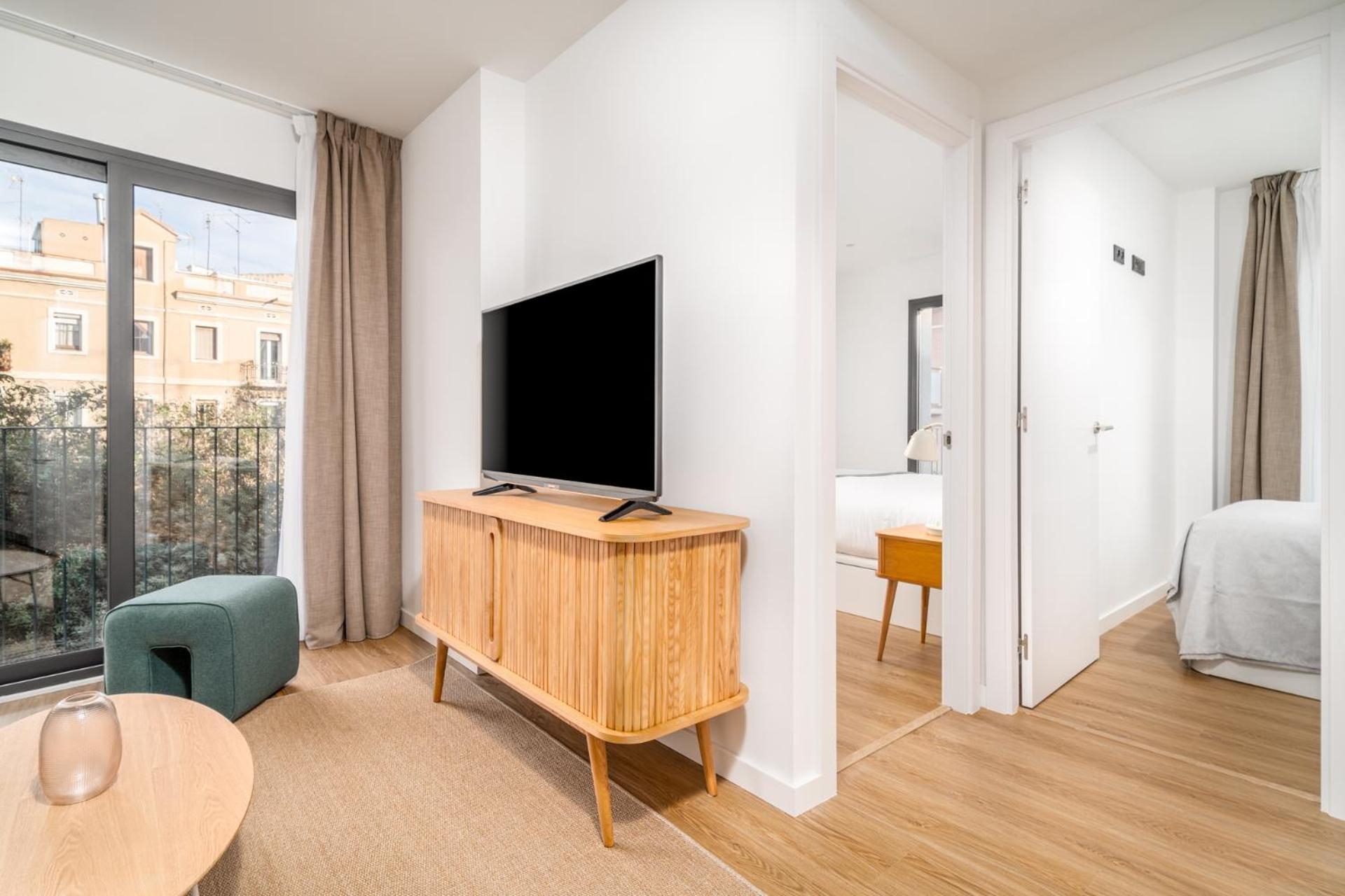 Limehome Barcelona Placa Pirineus L'Hospitalet de Llobregat Exterior photo
